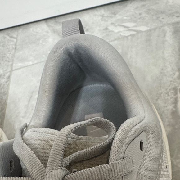 HOKA Women's Bondi 8 - Picture 13 of 15